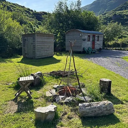 Little Heaven Shepherds Hut Luxe tent