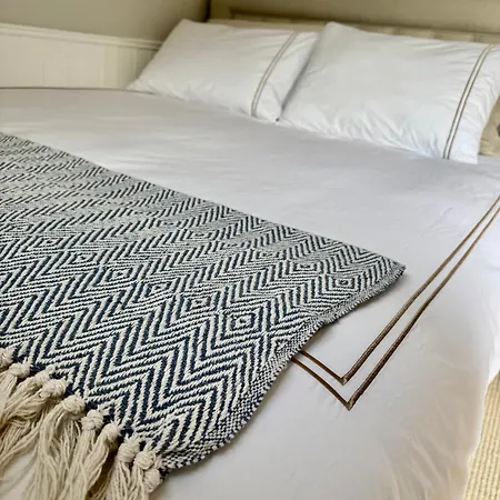 Little Heaven Shepherds Hut Luxe tent *