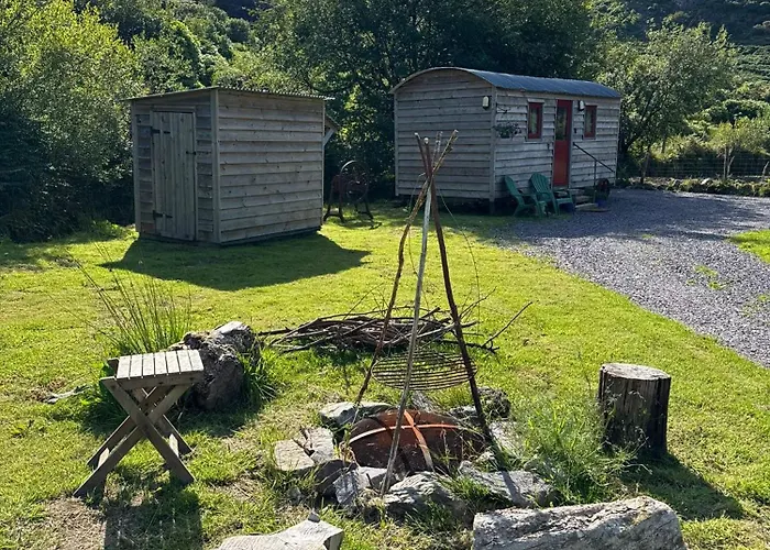 Little Heaven Shepherds Hut Luxe tent